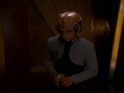 extant_StarTrek_DS9_5x16-DoctorBashirIPresume_01124.jpg