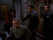 extant_StarTrek_DS9_5x16-DoctorBashirIPresume_01402.jpg