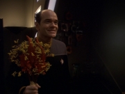 extant_StarTrek_DS9_5x16-DoctorBashirIPresume_01634.jpg