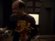 extant_StarTrek_DS9_5x16-DoctorBashirIPresume_01678.jpg
