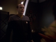 extant_StarTrek_DS9_5x16-DoctorBashirIPresume_01712.jpg