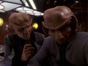 extant_StarTrek_DS9_5x16-DoctorBashirIPresume_02848.jpg