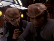 extant_StarTrek_DS9_5x16-DoctorBashirIPresume_02853.jpg