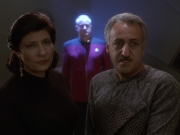 extant_StarTrek_DS9_5x16-DoctorBashirIPresume_03290.jpg