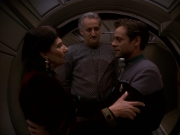 extant_StarTrek_DS9_5x16-DoctorBashirIPresume_03446.jpg