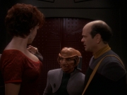 extant_StarTrek_DS9_5x16-DoctorBashirIPresume_03527.jpg