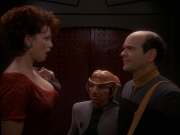 extant_StarTrek_DS9_5x16-DoctorBashirIPresume_03529.jpg
