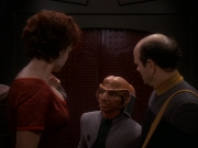 extant_StarTrek_DS9_5x16-DoctorBashirIPresume_03533.jpg