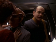 extant_StarTrek_DS9_5x16-DoctorBashirIPresume_03602.jpg