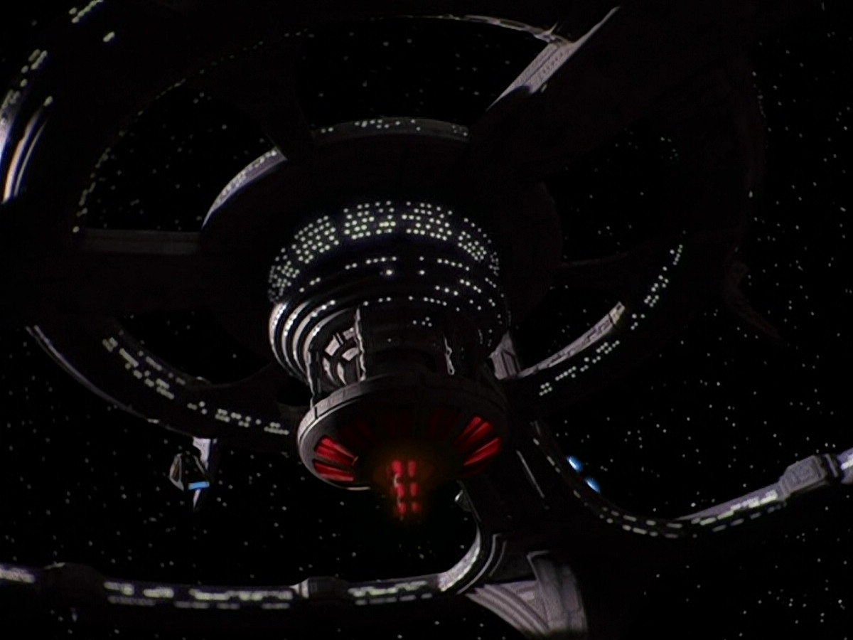 extant_StarTrek_DS9_5x17-ASimpleInvestigation_00002.jpg