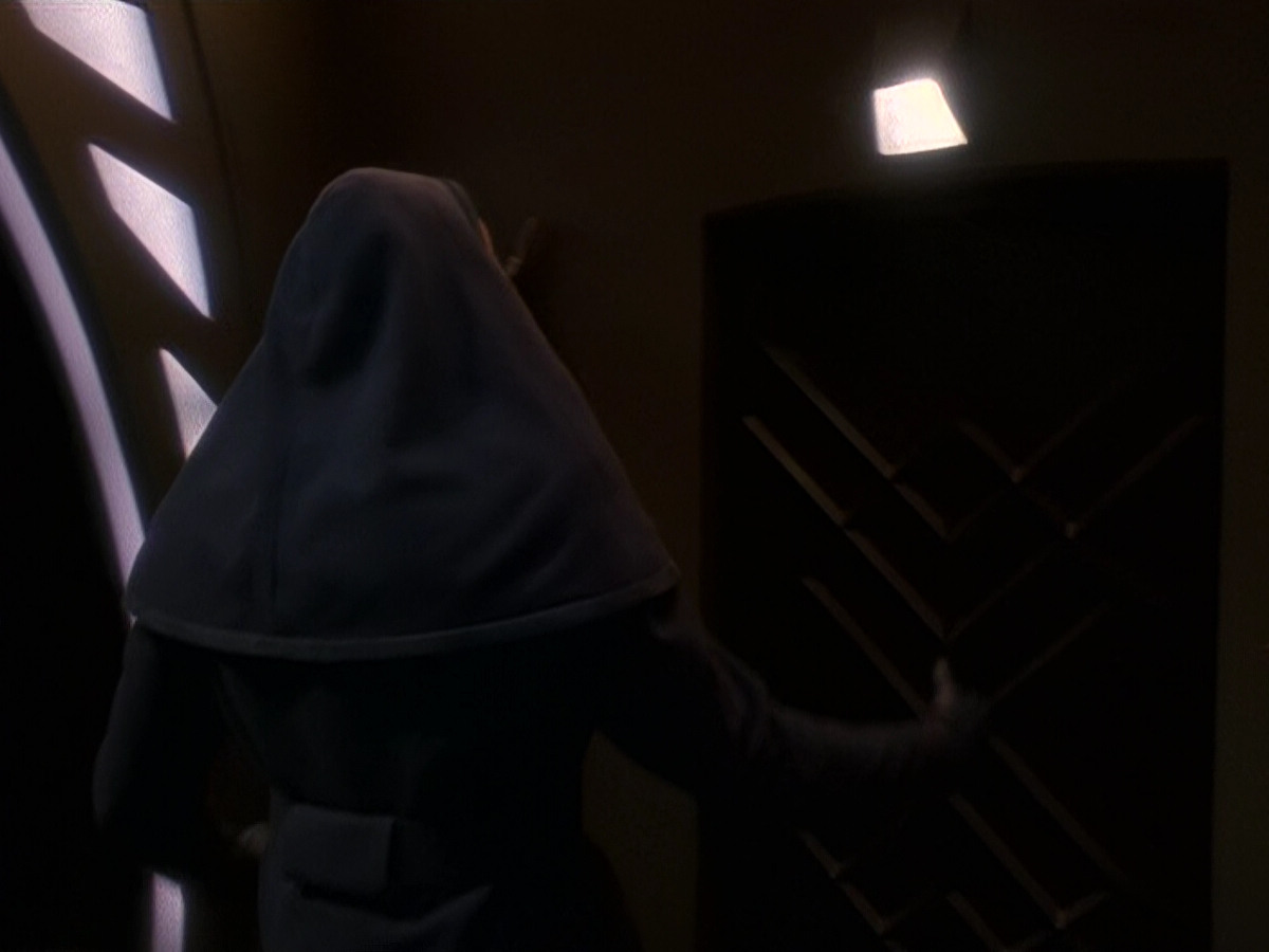 extant_StarTrek_DS9_5x17-ASimpleInvestigation_00029.jpg