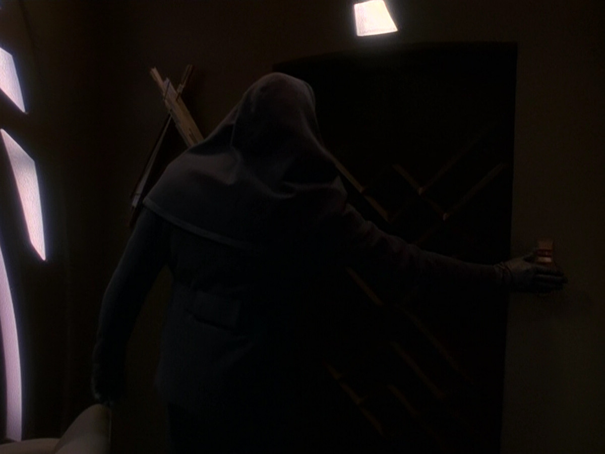 extant_StarTrek_DS9_5x17-ASimpleInvestigation_00030.jpg