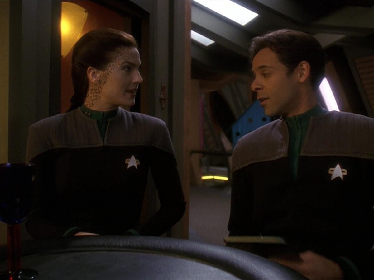 extant_StarTrek_DS9_5x17-ASimpleInvestigation_00146.jpg