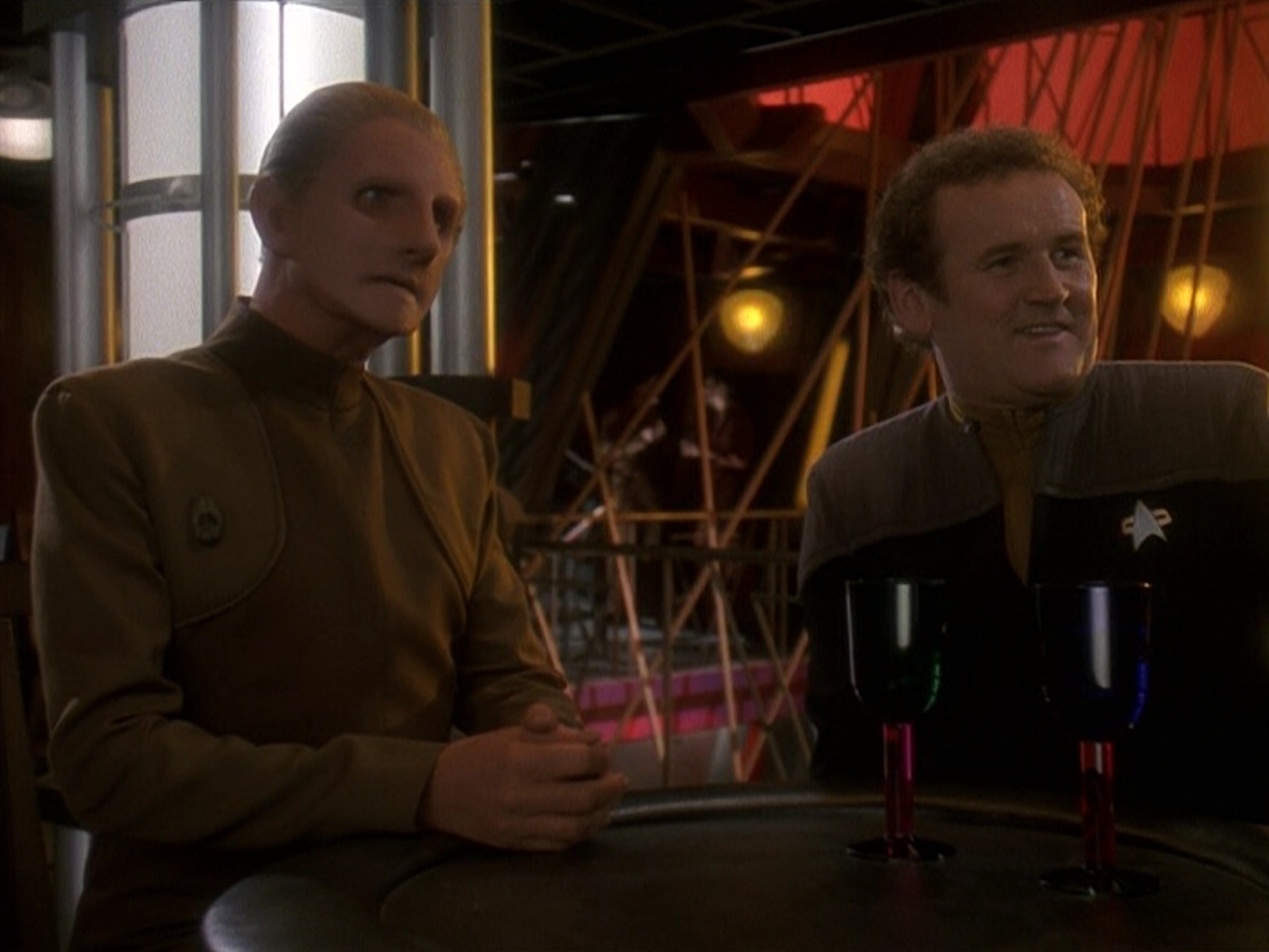 extant_StarTrek_DS9_5x17-ASimpleInvestigation_00160.jpg