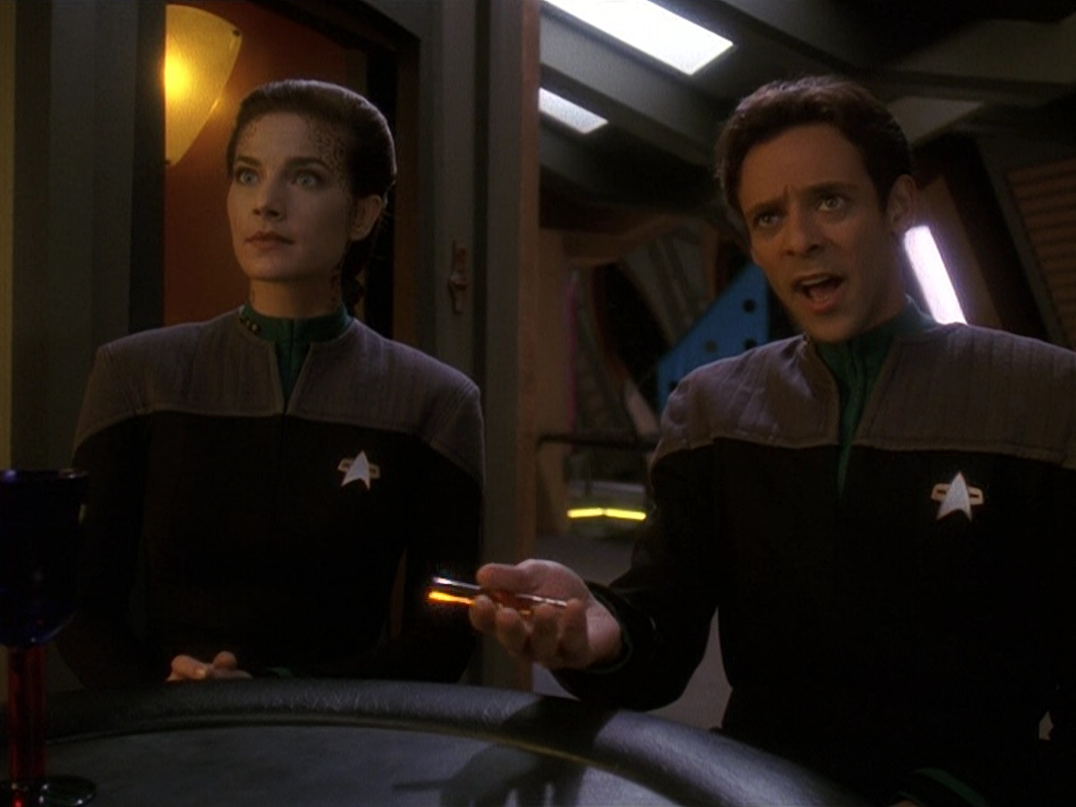 extant_StarTrek_DS9_5x17-ASimpleInvestigation_00229.jpg