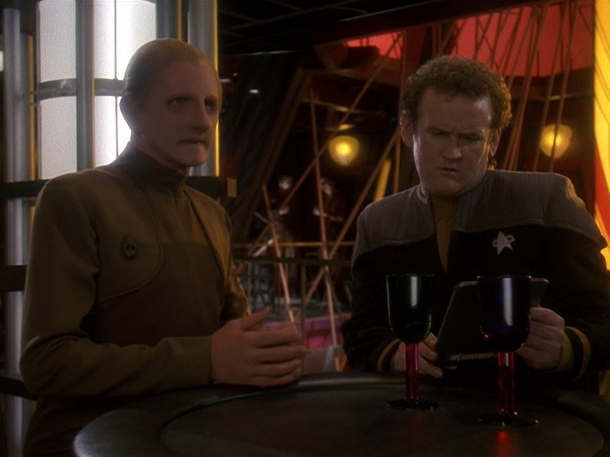 extant_StarTrek_DS9_5x17-ASimpleInvestigation_00234.jpg