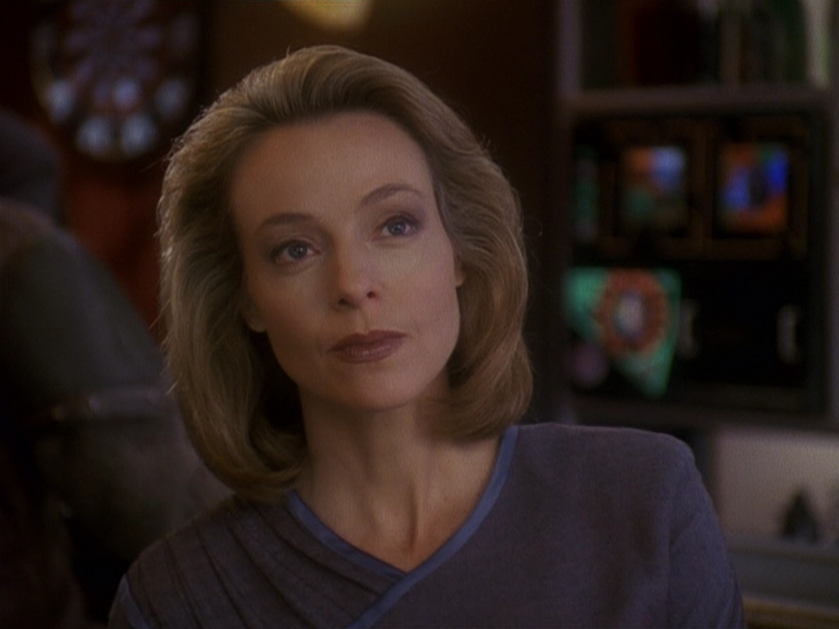 extant_StarTrek_DS9_5x17-ASimpleInvestigation_00400.jpg
