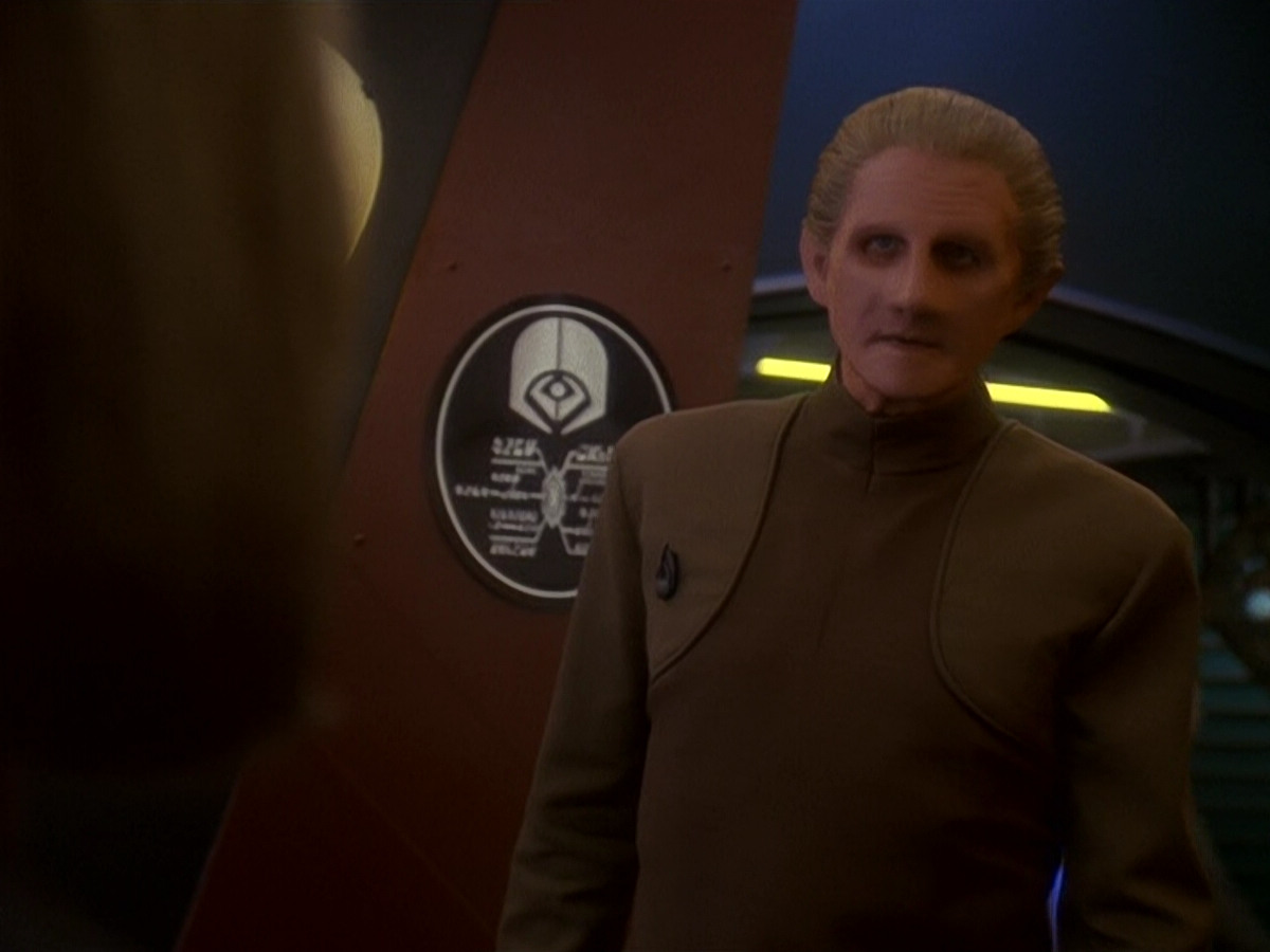 extant_StarTrek_DS9_5x17-ASimpleInvestigation_00428.jpg