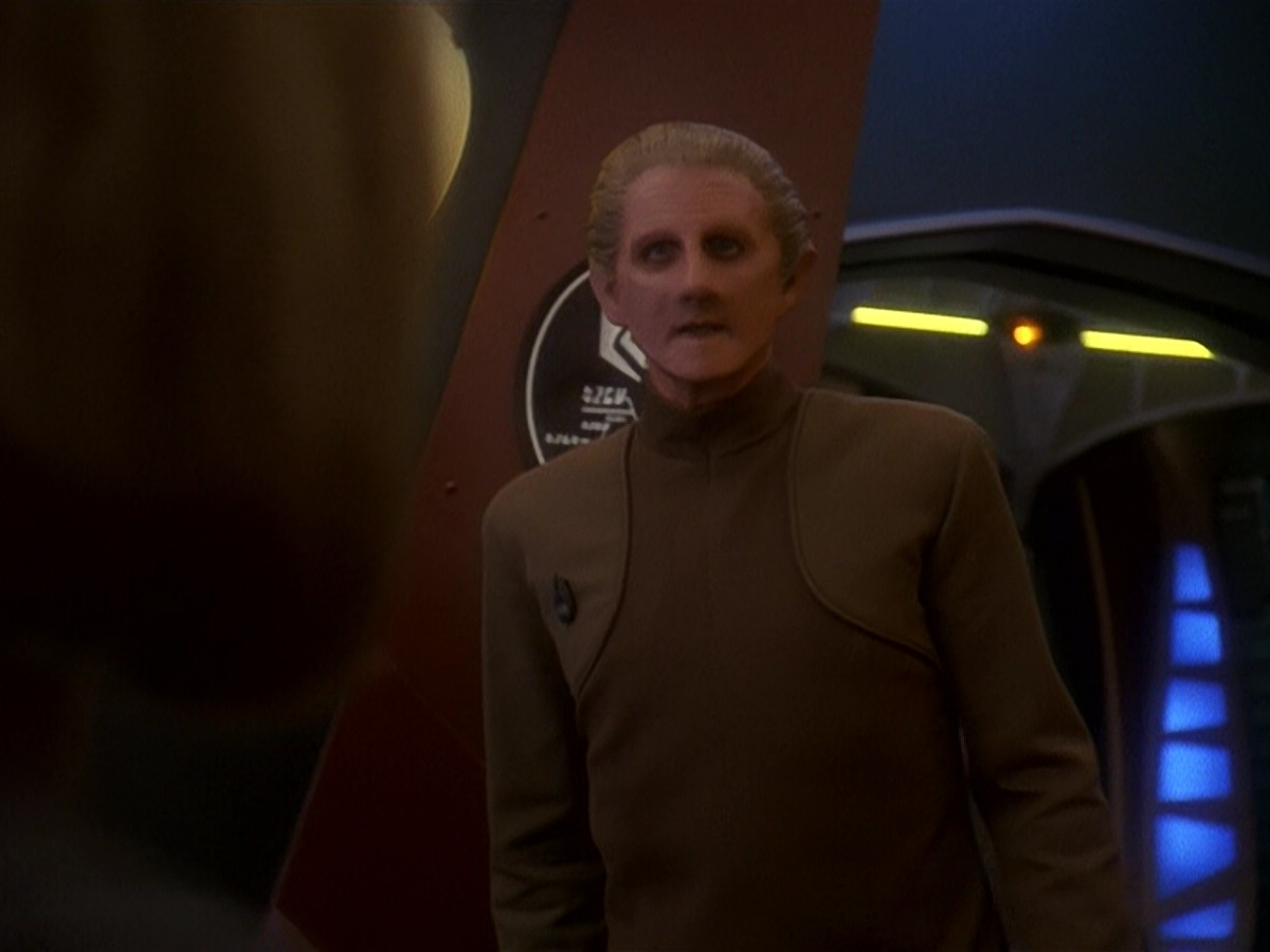 extant_StarTrek_DS9_5x17-ASimpleInvestigation_00430.jpg
