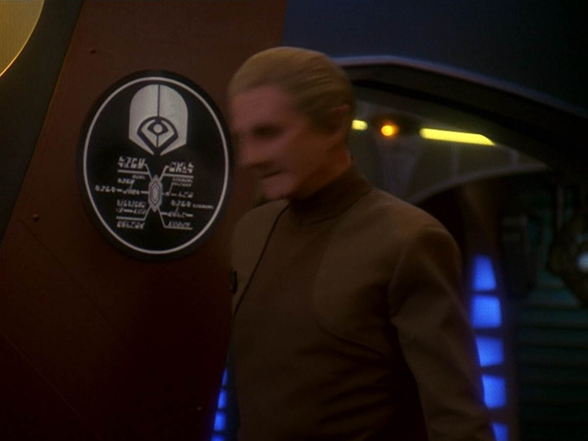 extant_StarTrek_DS9_5x17-ASimpleInvestigation_00438.jpg