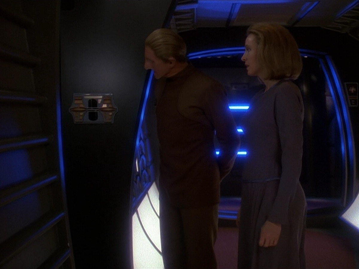 extant_StarTrek_DS9_5x17-ASimpleInvestigation_00941.jpg