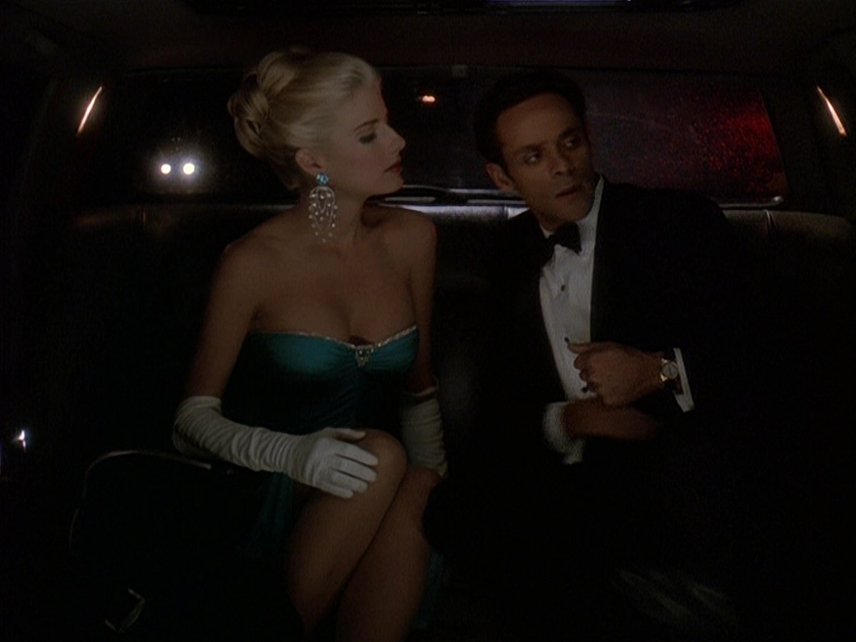 extant_StarTrek_DS9_5x17-ASimpleInvestigation_02177.jpg