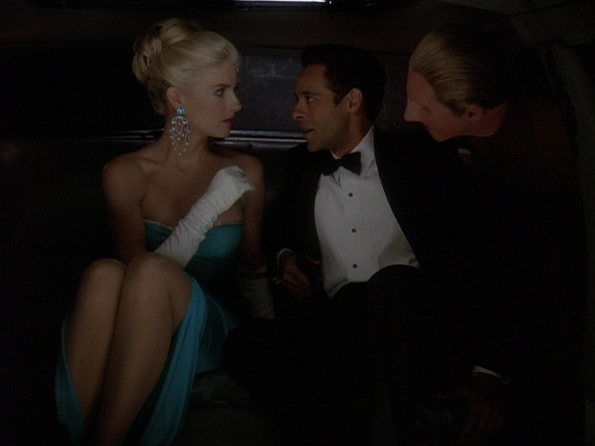 extant_StarTrek_DS9_5x17-ASimpleInvestigation_02203.jpg