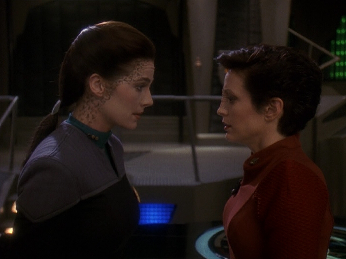 extant_StarTrek_DS9_5x17-ASimpleInvestigation_02878.jpg