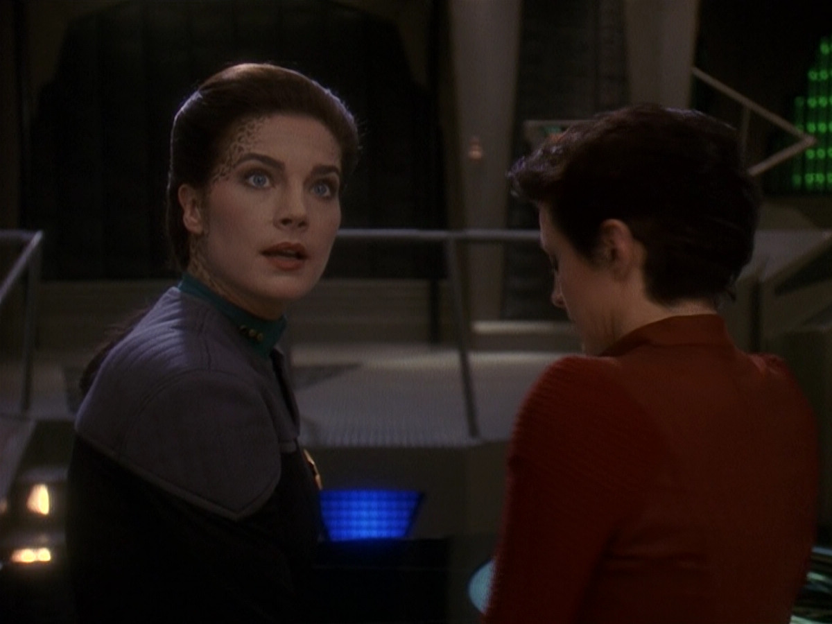 extant_StarTrek_DS9_5x17-ASimpleInvestigation_02884.jpg