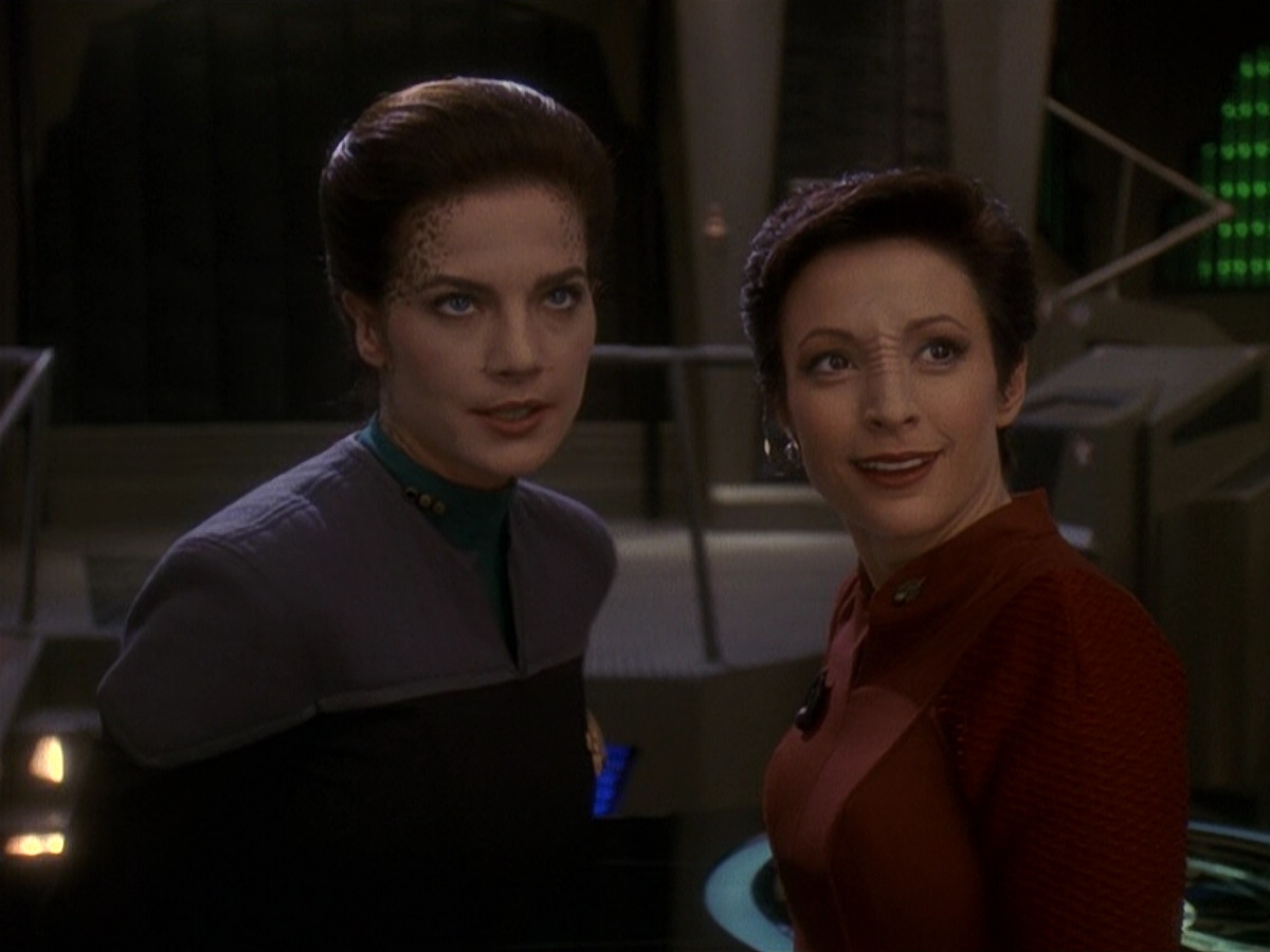 extant_StarTrek_DS9_5x17-ASimpleInvestigation_02904.jpg