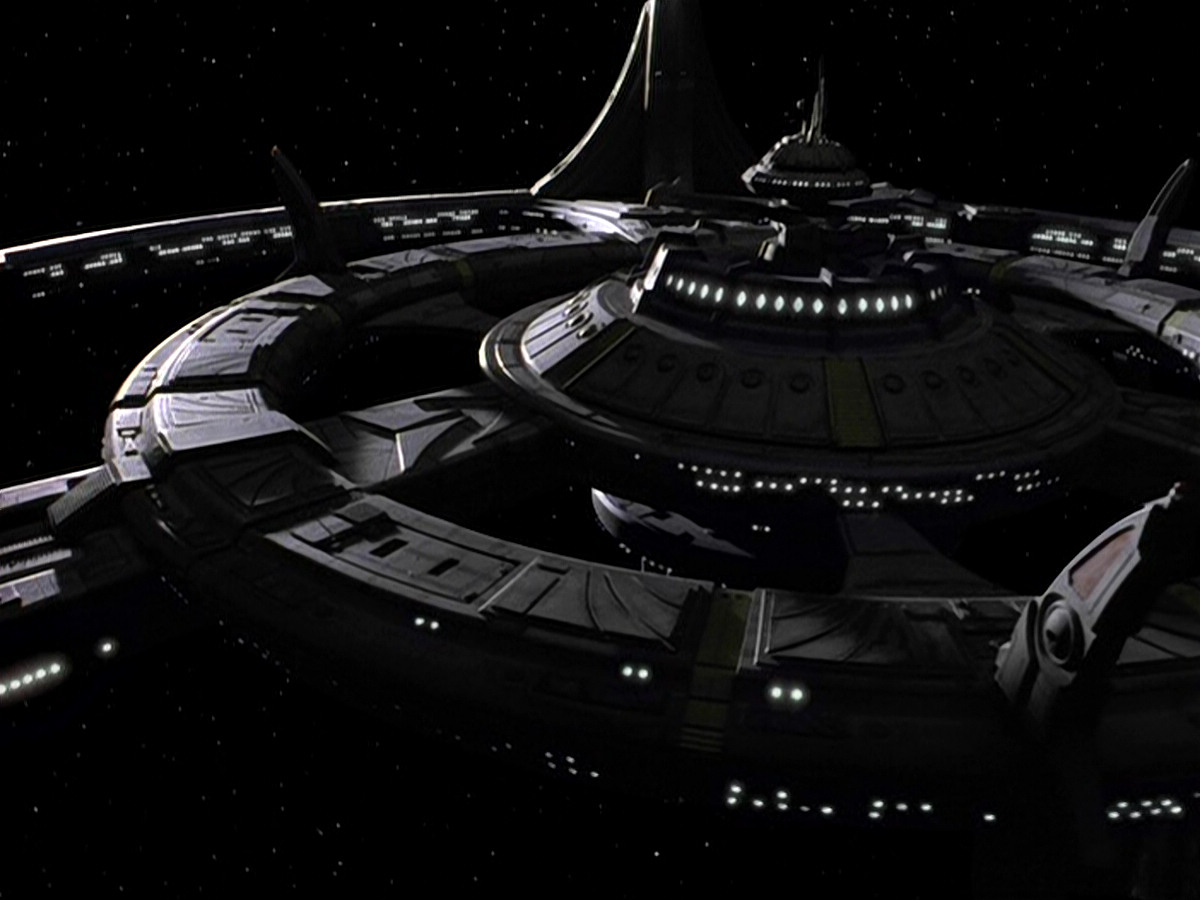 extant_StarTrek_DS9_5x17-ASimpleInvestigation_02993.jpg
