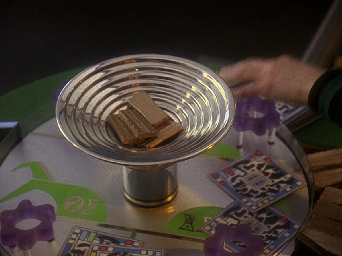 extant_StarTrek_DS9_5x18-BusinessAsUsual_00002.jpg