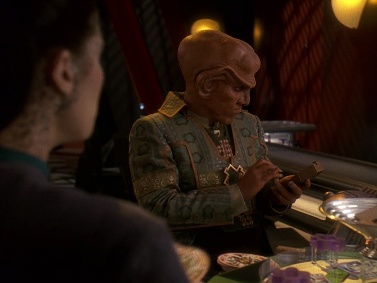 extant_StarTrek_DS9_5x18-BusinessAsUsual_00031.jpg