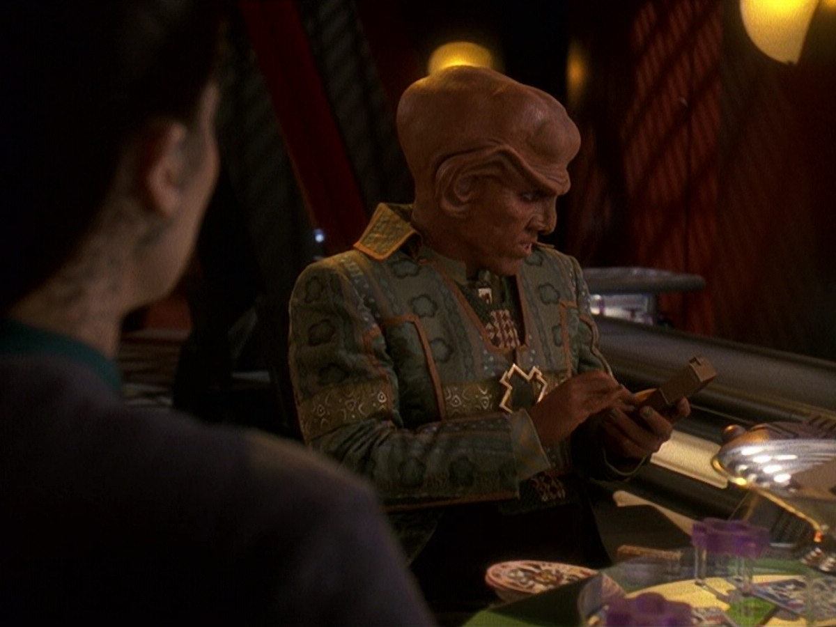 extant_StarTrek_DS9_5x18-BusinessAsUsual_00032.jpg