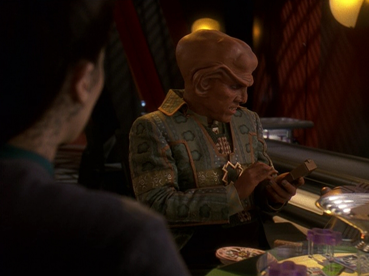 extant_StarTrek_DS9_5x18-BusinessAsUsual_00034.jpg
