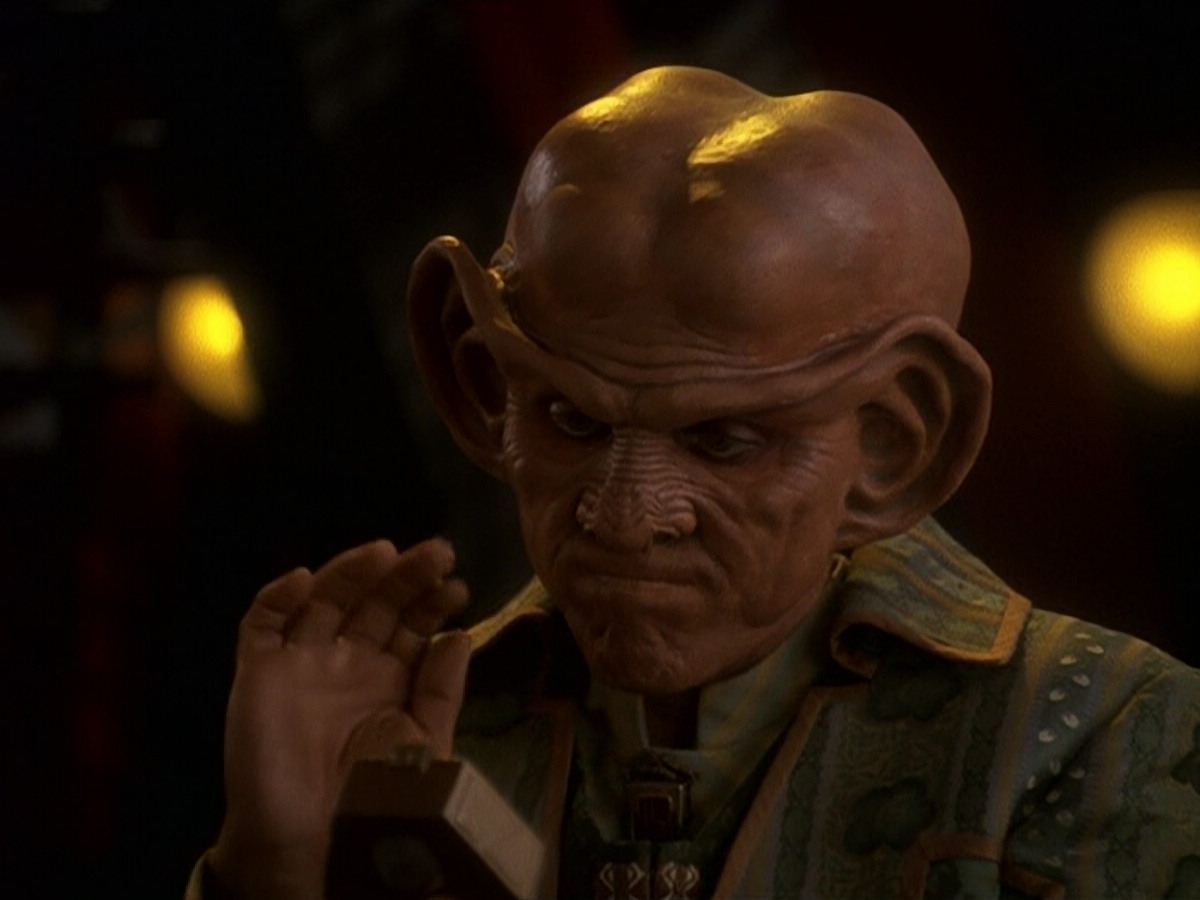 extant_StarTrek_DS9_5x18-BusinessAsUsual_00106.jpg