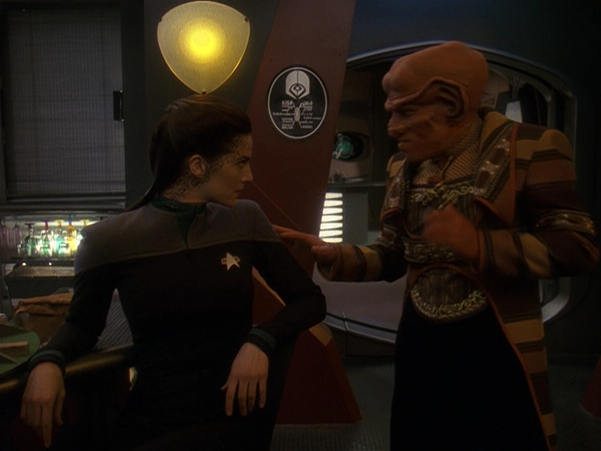 extant_StarTrek_DS9_5x18-BusinessAsUsual_00180.jpg