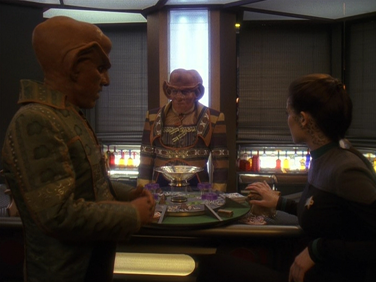 extant_StarTrek_DS9_5x18-BusinessAsUsual_00192.jpg