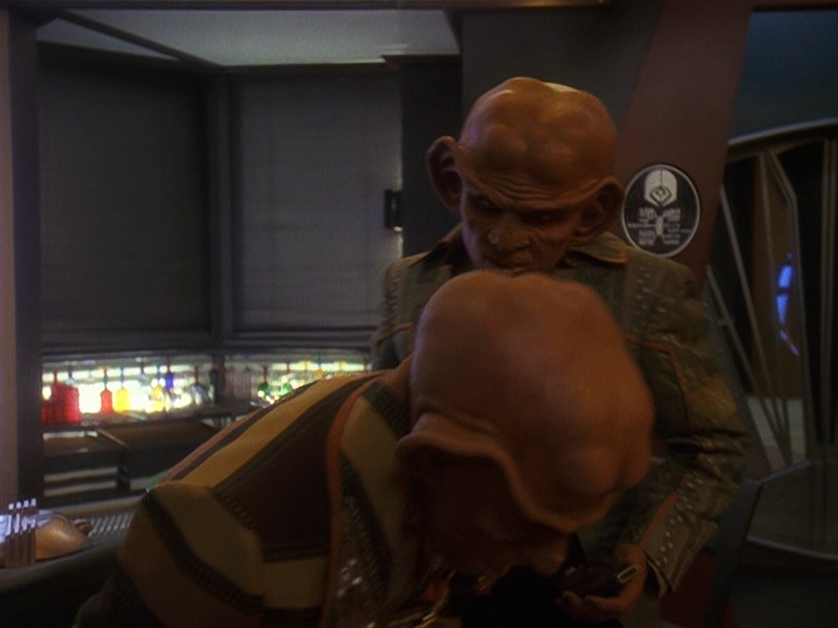 extant_StarTrek_DS9_5x18-BusinessAsUsual_00235.jpg