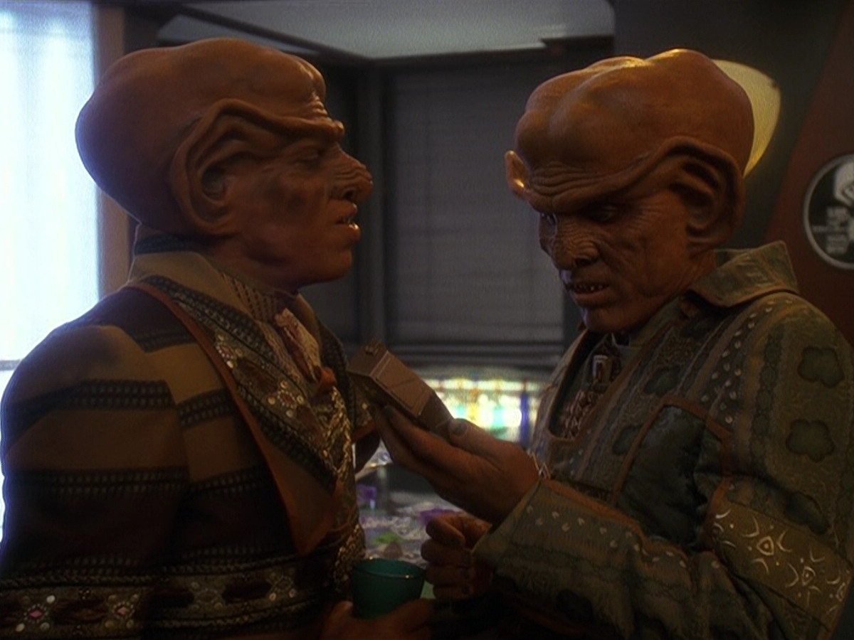 extant_StarTrek_DS9_5x18-BusinessAsUsual_00332.jpg