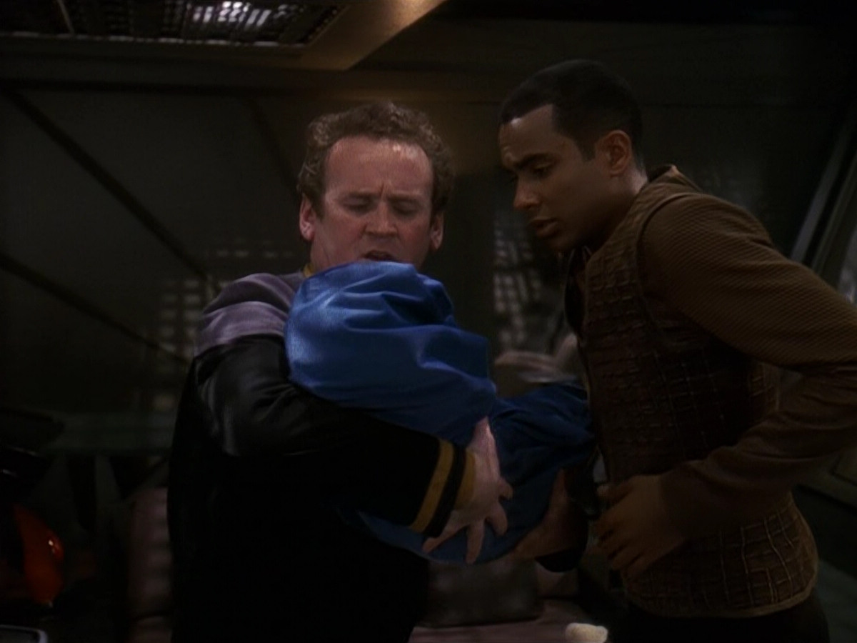 extant_StarTrek_DS9_5x18-BusinessAsUsual_00692.jpg
