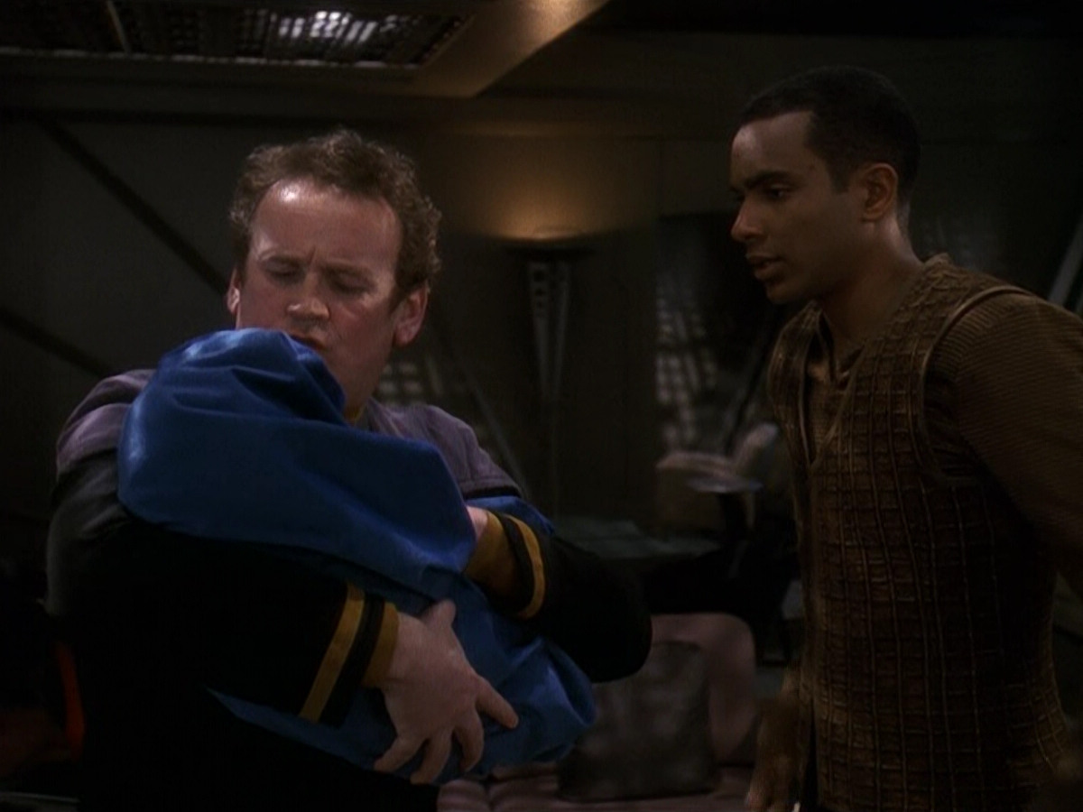extant_StarTrek_DS9_5x18-BusinessAsUsual_00695.jpg