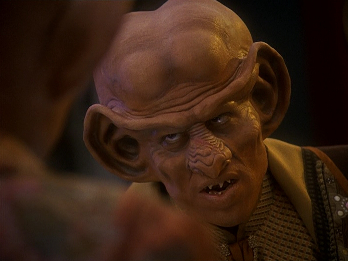 extant_StarTrek_DS9_5x18-BusinessAsUsual_01830.jpg