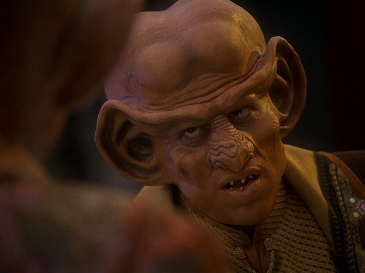 extant_StarTrek_DS9_5x18-BusinessAsUsual_01832.jpg