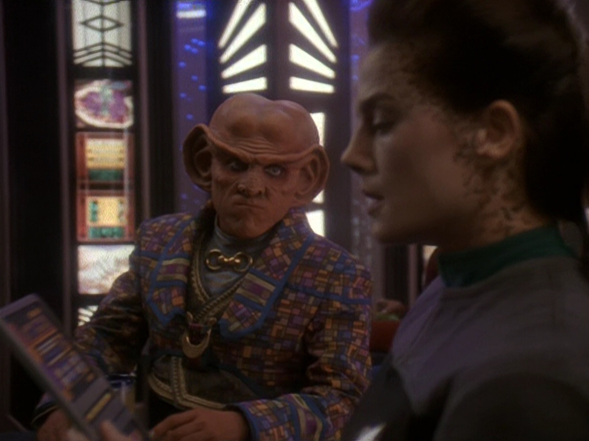 extant_StarTrek_DS9_5x18-BusinessAsUsual_01965.jpg