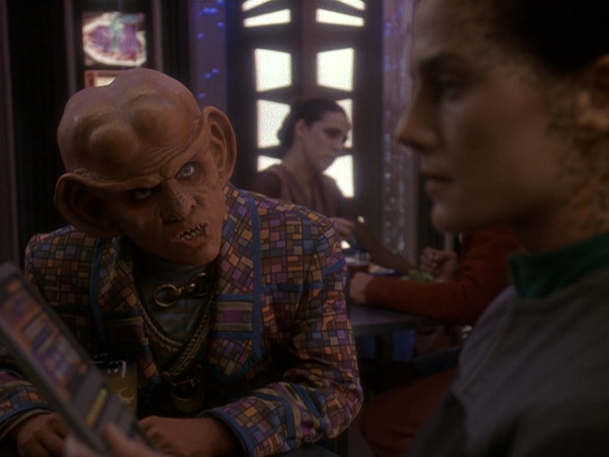 extant_StarTrek_DS9_5x18-BusinessAsUsual_02016.jpg