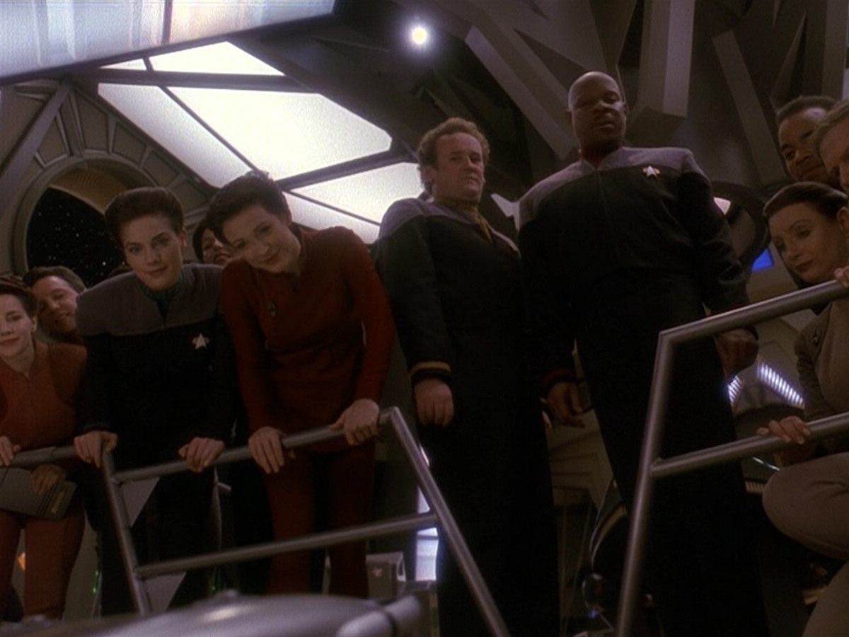 extant_StarTrek_DS9_5x18-BusinessAsUsual_02768.jpg