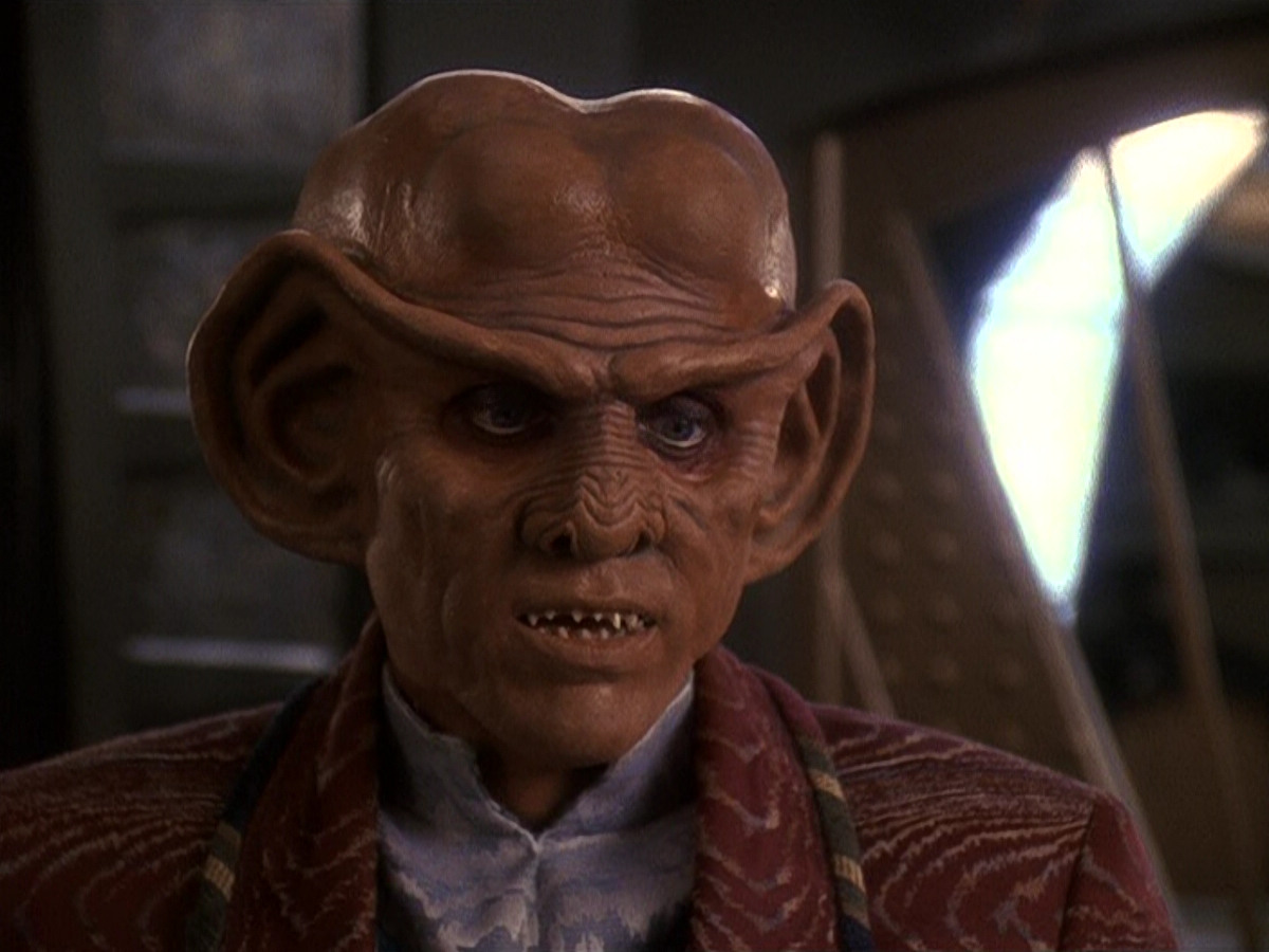 extant_StarTrek_DS9_5x18-BusinessAsUsual_03700.jpg