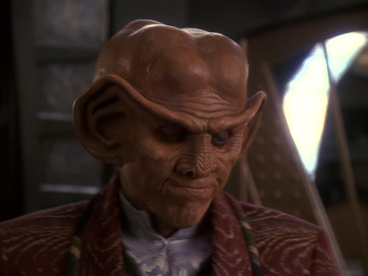 extant_StarTrek_DS9_5x18-BusinessAsUsual_03702.jpg