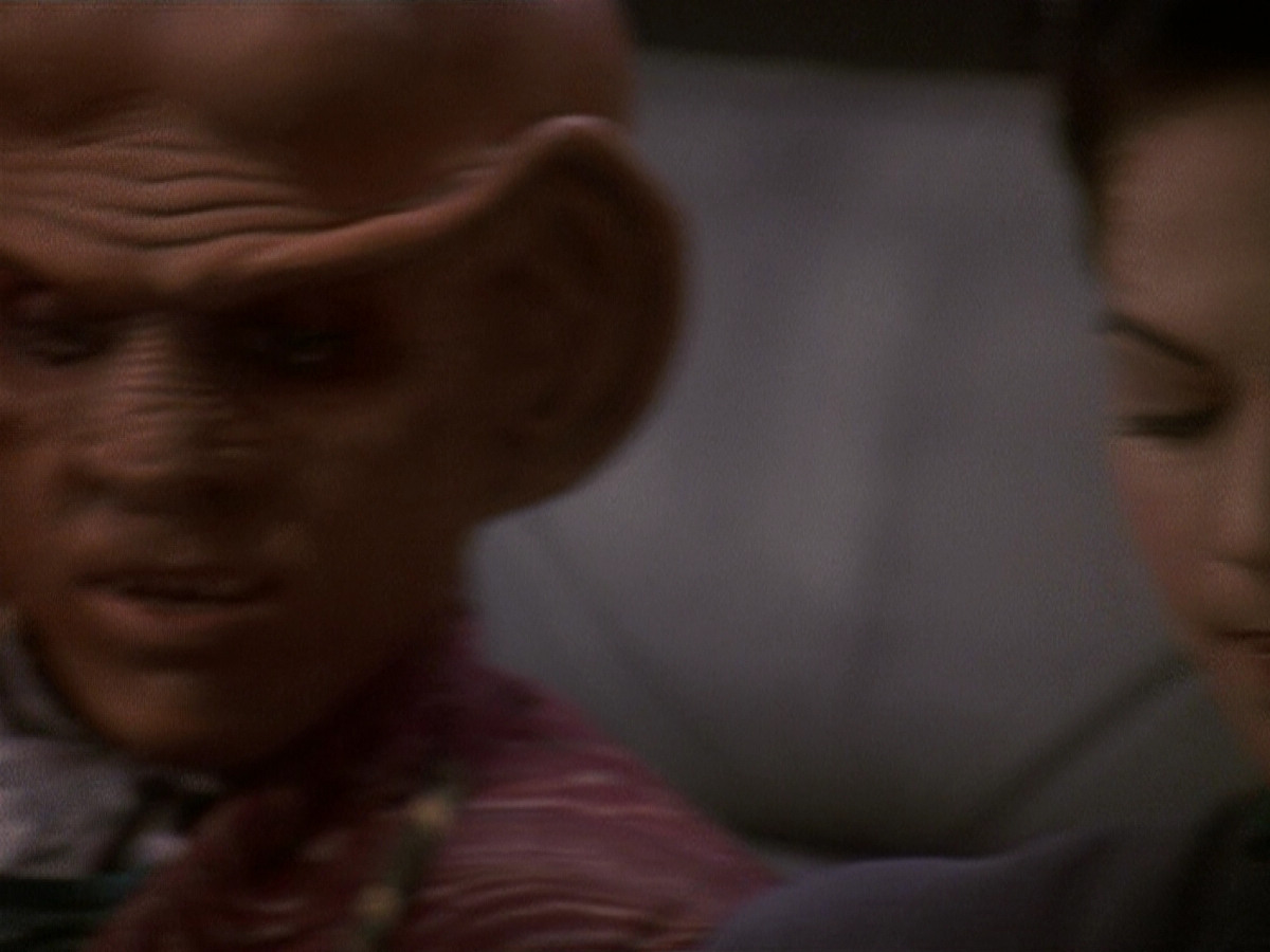 extant_StarTrek_DS9_5x18-BusinessAsUsual_03706.jpg